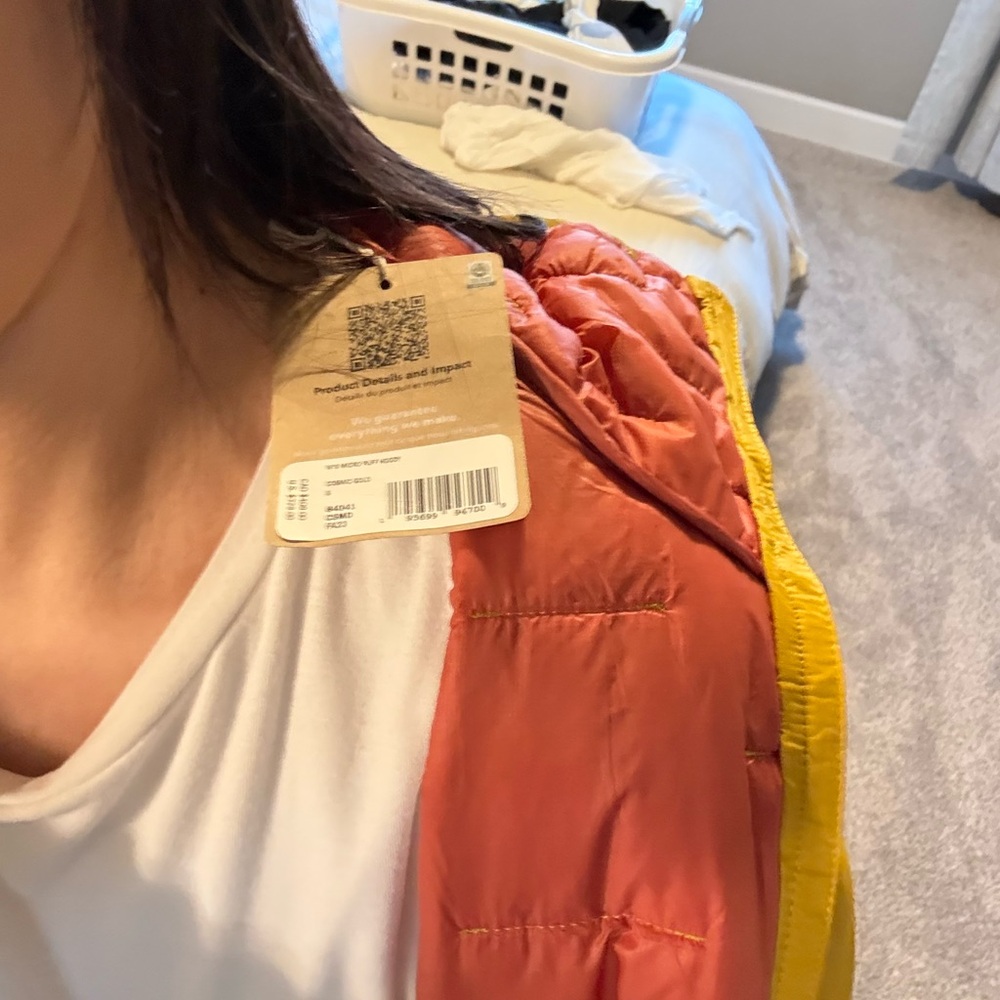 NWT Patagonia Mustard Puffer Jacket - Picture 10 of 12